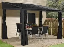 Pergola toit acier avec rideaux 13 m2