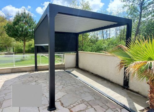 PERGOLA BIOCLIMATIQUE LAMES MOTORISÉES 3 X 5 M