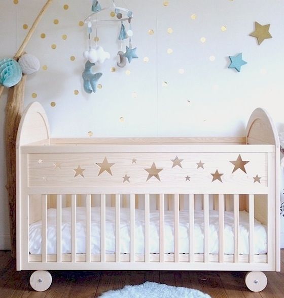 Lit sécurisé à barreaux pour bébé