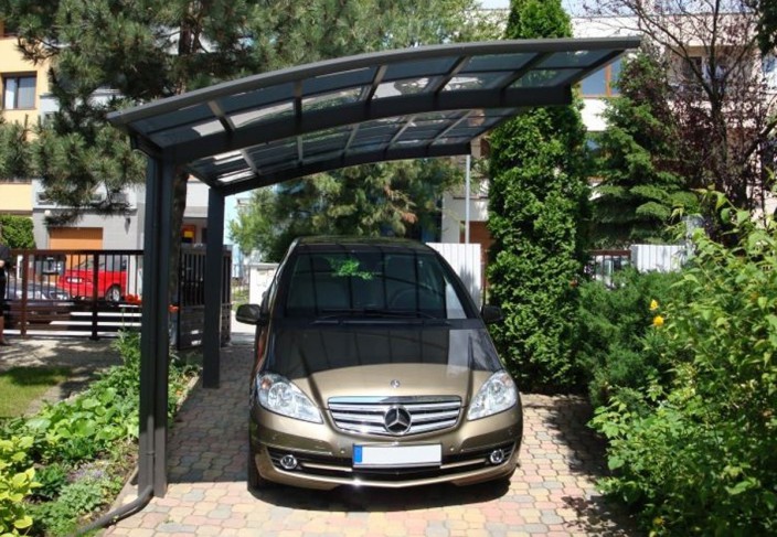 Carport métal deux poteaux utilisable comme abri terrasse