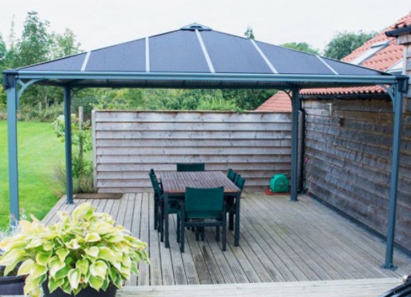 terrasse bois pour tonnelle alu