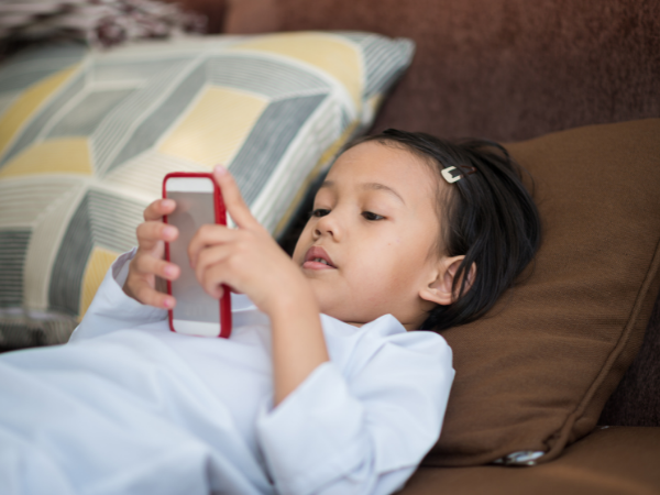 les enfants ne doivent pas passer trop de temps sur les écrans