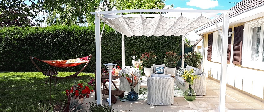 tonnelle alu et toile : toutes ses qualités pour la terrasse