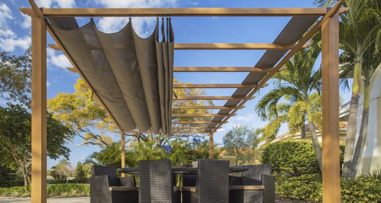 Tonnelle pergola, l'abri au service du jardin, de la terrasse ou de la  piscine !