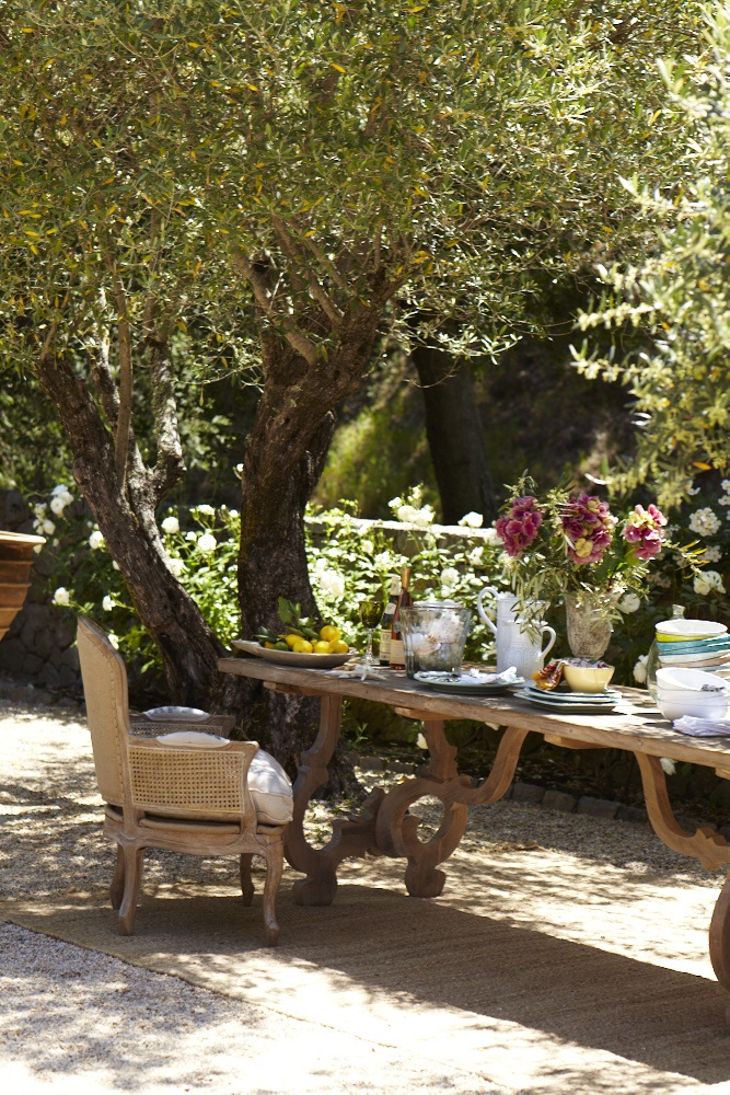 Mobilier de jardin en bois, le raffinement à l'état pur 