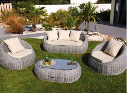 Salon et mobilier de jardin, la solution pour vivre dehors !